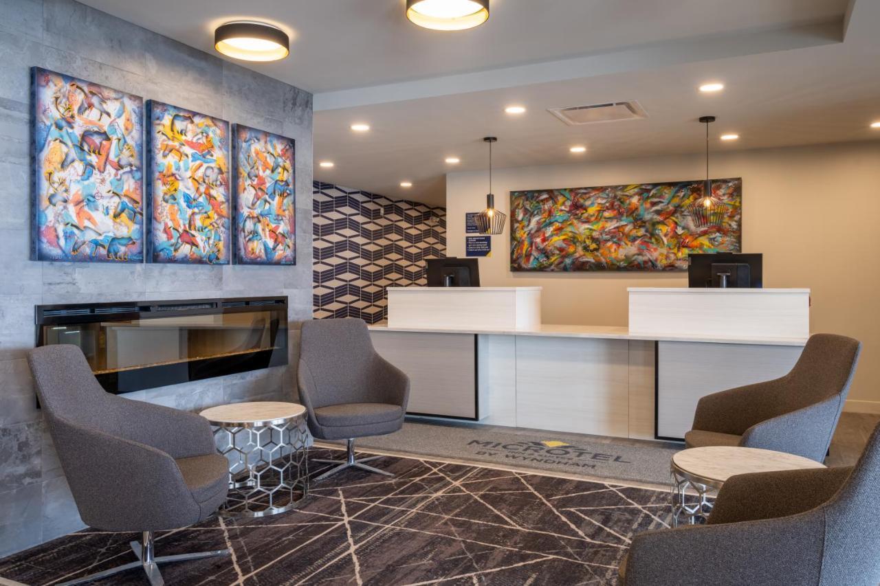 Microtel Inn & Suites By Wyndham Kanata Ottawa West Екстериор снимка