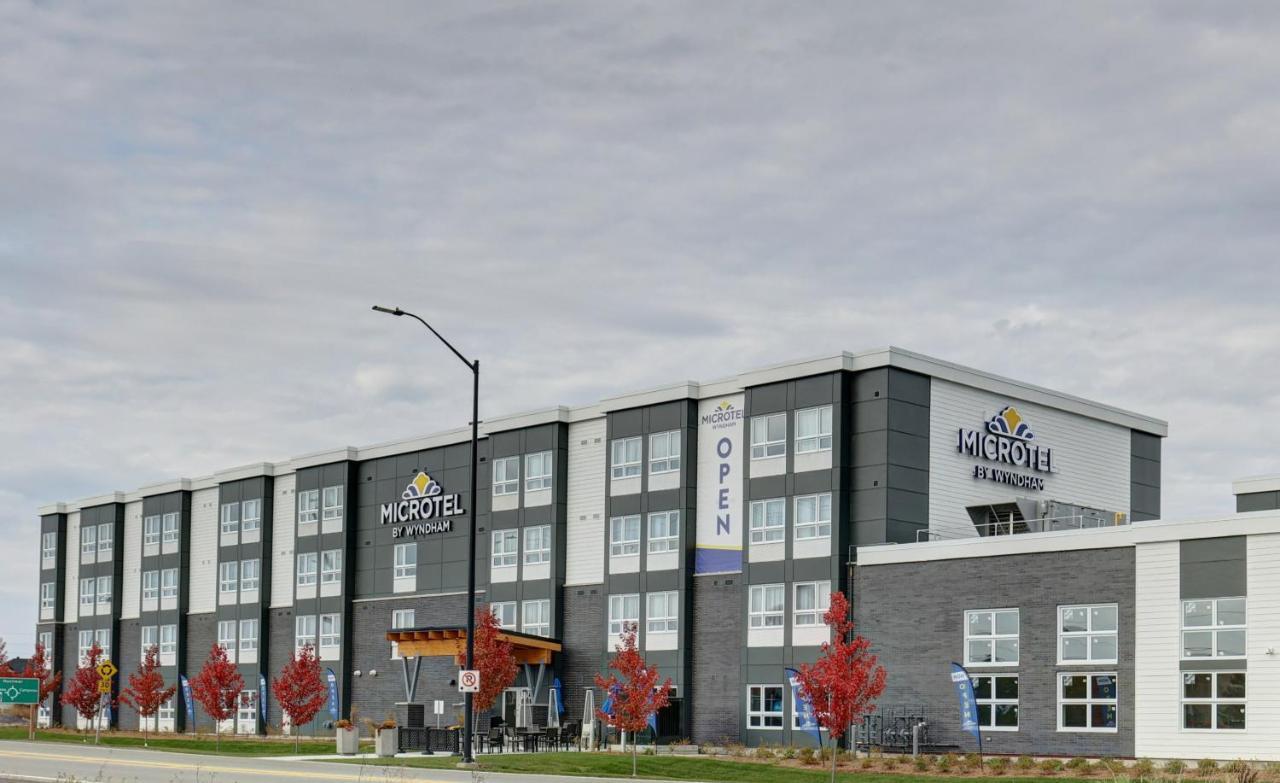 Microtel Inn & Suites By Wyndham Kanata Ottawa West Екстериор снимка