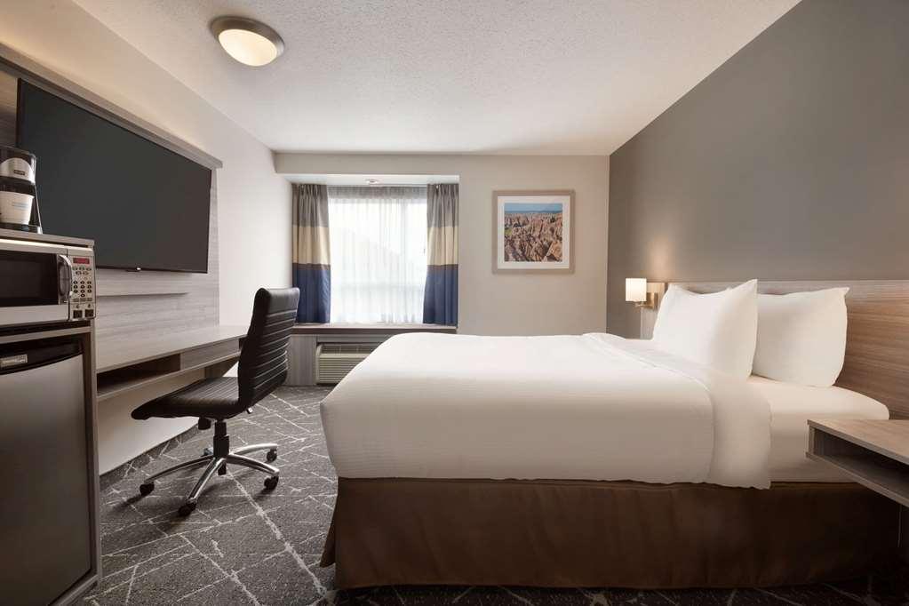 Microtel Inn & Suites By Wyndham Kanata Ottawa West Стая снимка