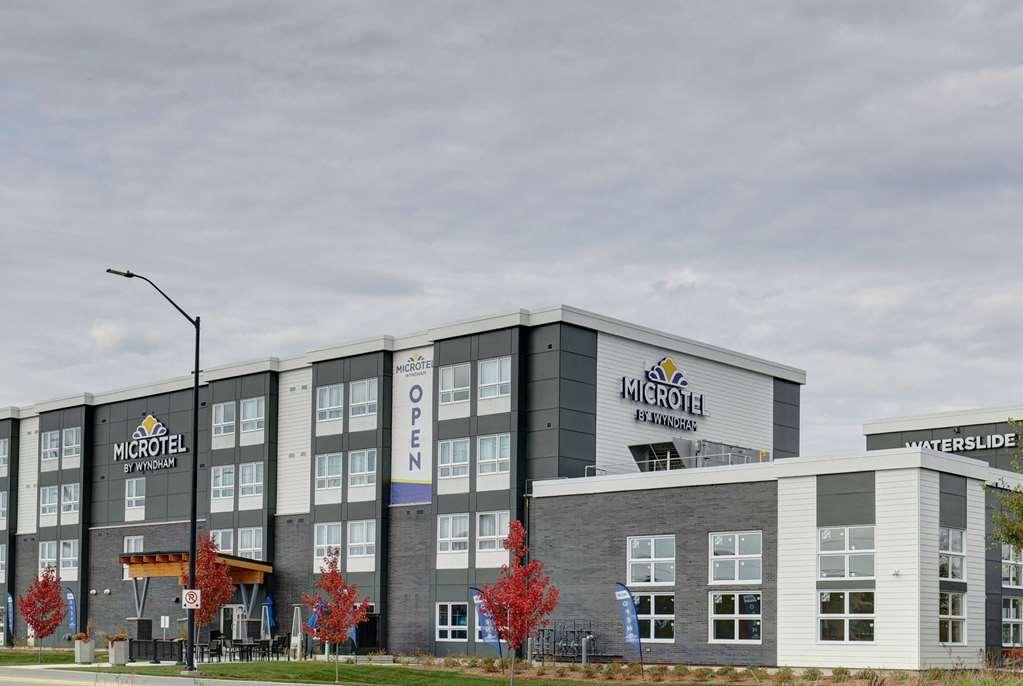 Microtel Inn & Suites By Wyndham Kanata Ottawa West Екстериор снимка