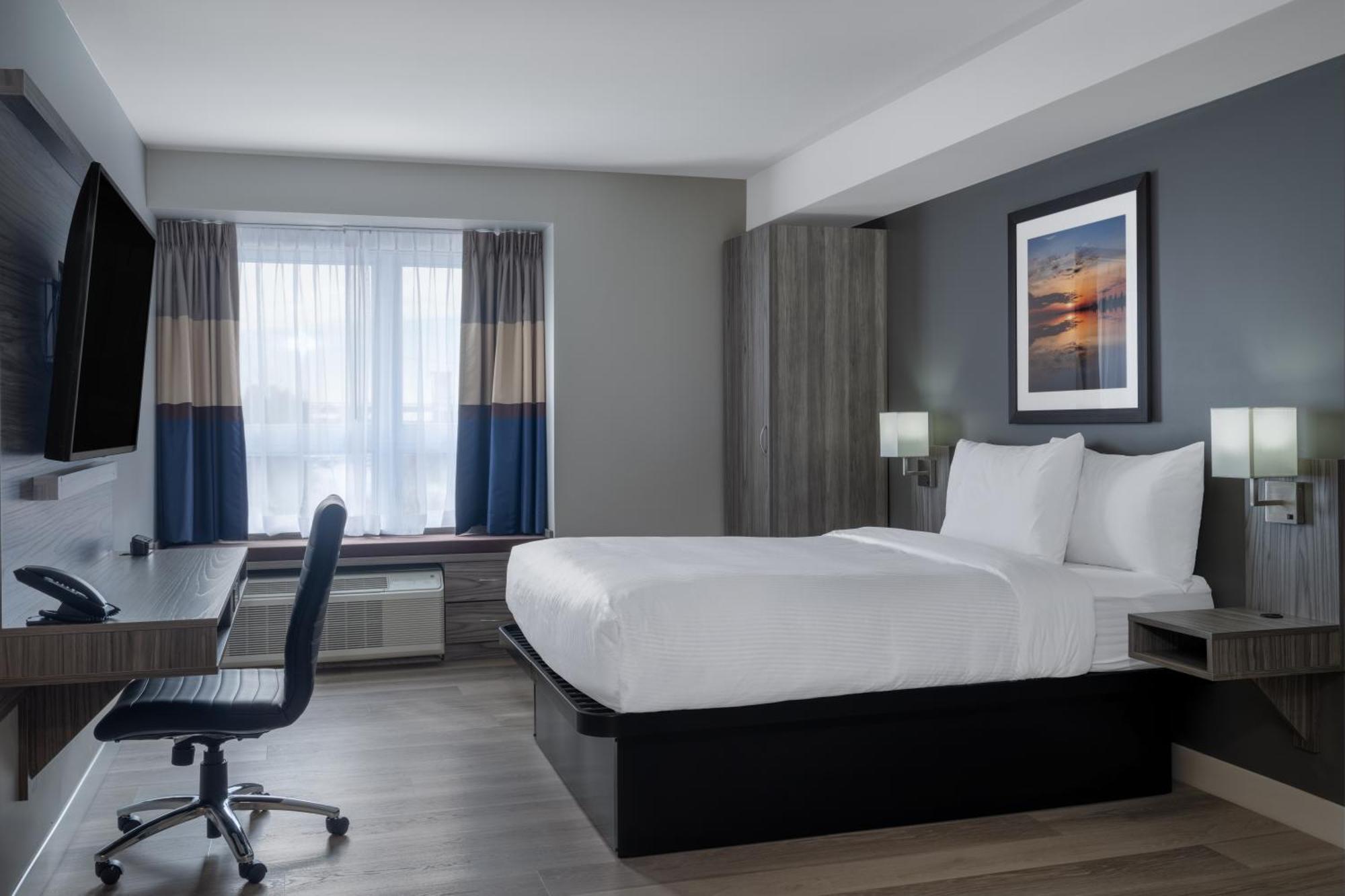 Microtel Inn & Suites By Wyndham Kanata Ottawa West Екстериор снимка